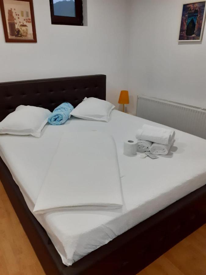 Ferienwohnung Apartament Relax Călimăneşti Exterior foto
