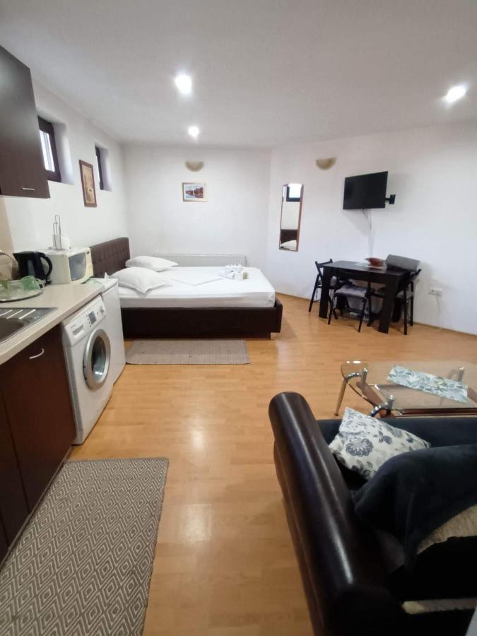 Ferienwohnung Apartament Relax Călimăneşti Exterior foto