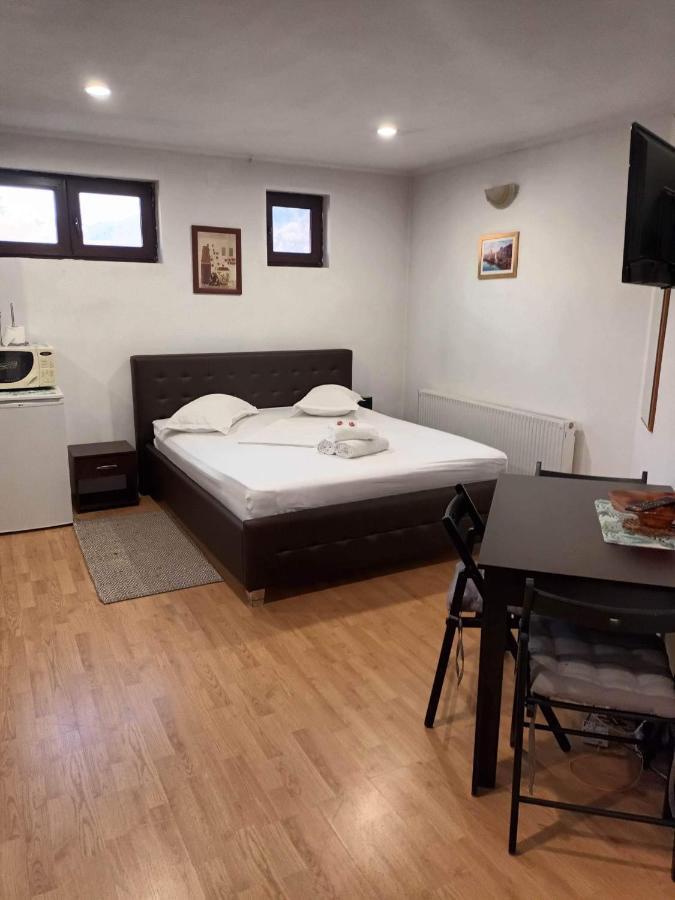 Ferienwohnung Apartament Relax Călimăneşti Exterior foto